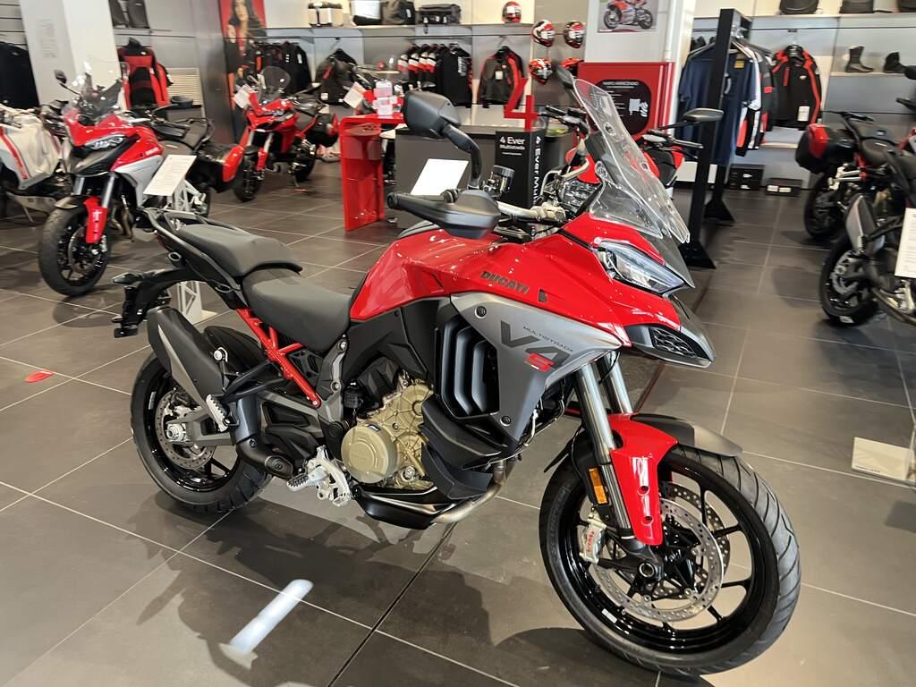 MULTISTRADA V4