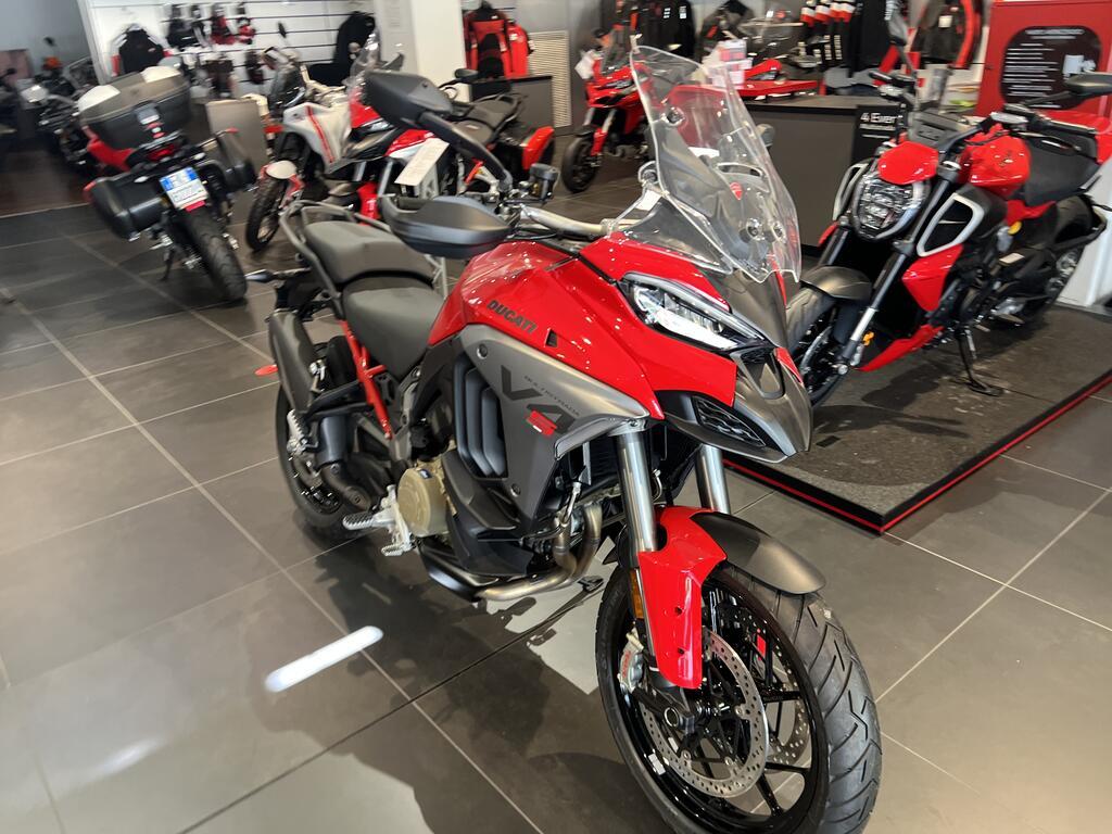 MULTISTRADA V4