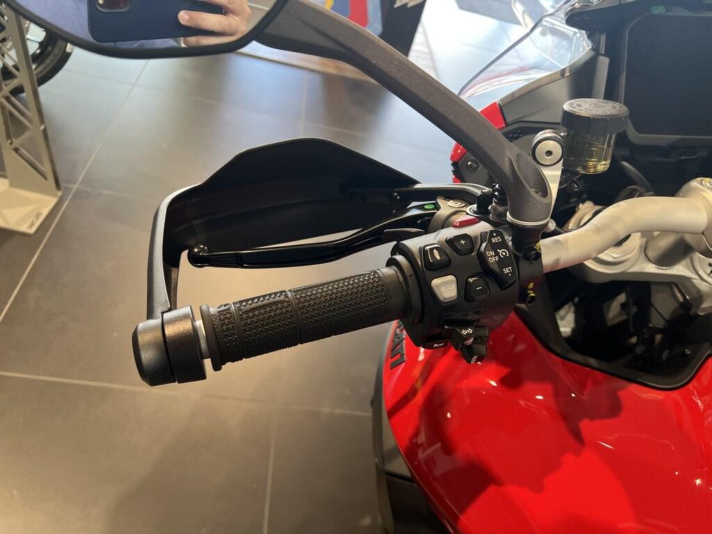 MULTISTRADA V4