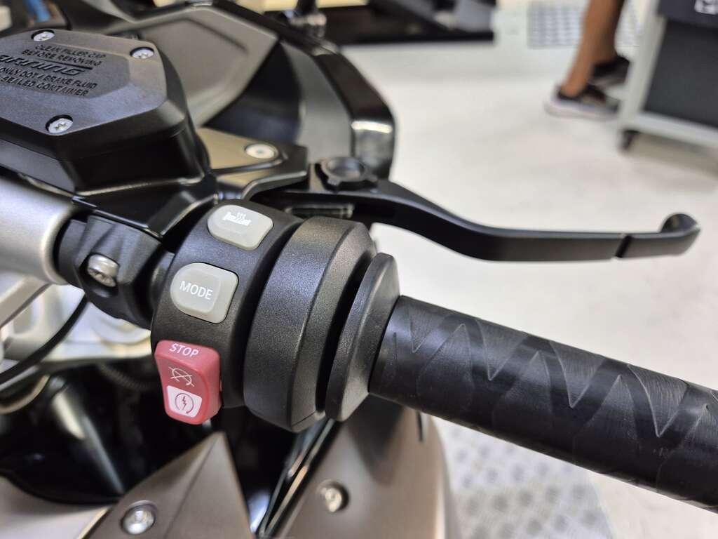 R 1200 RS