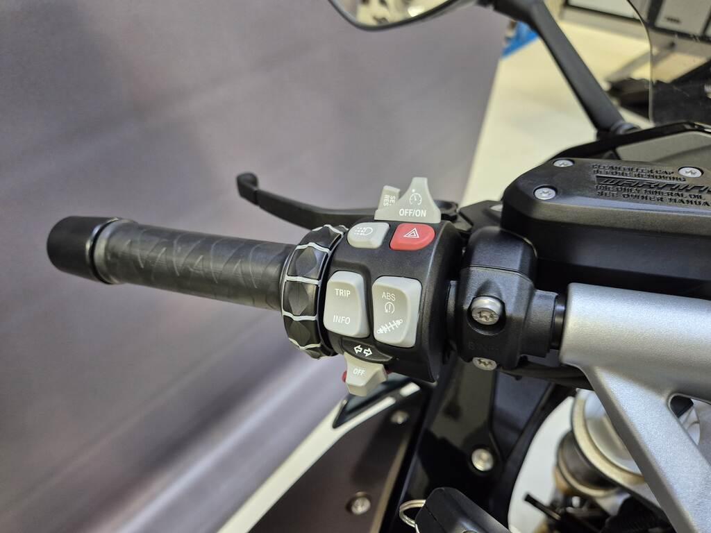 R 1200 RS