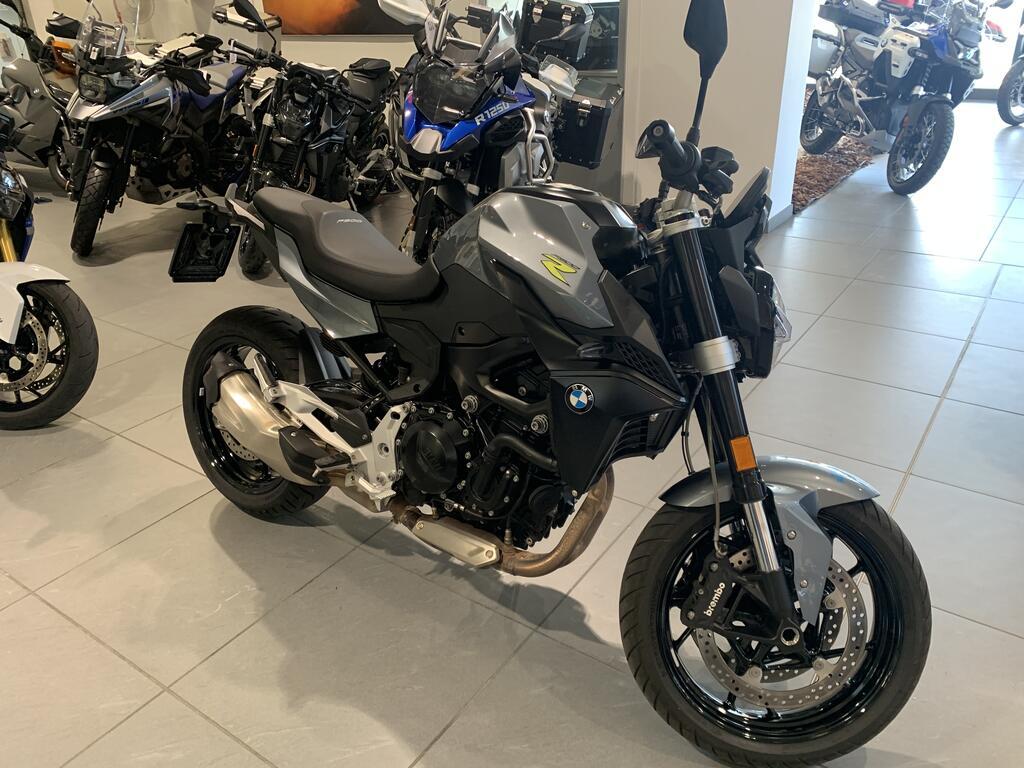 F 900 R