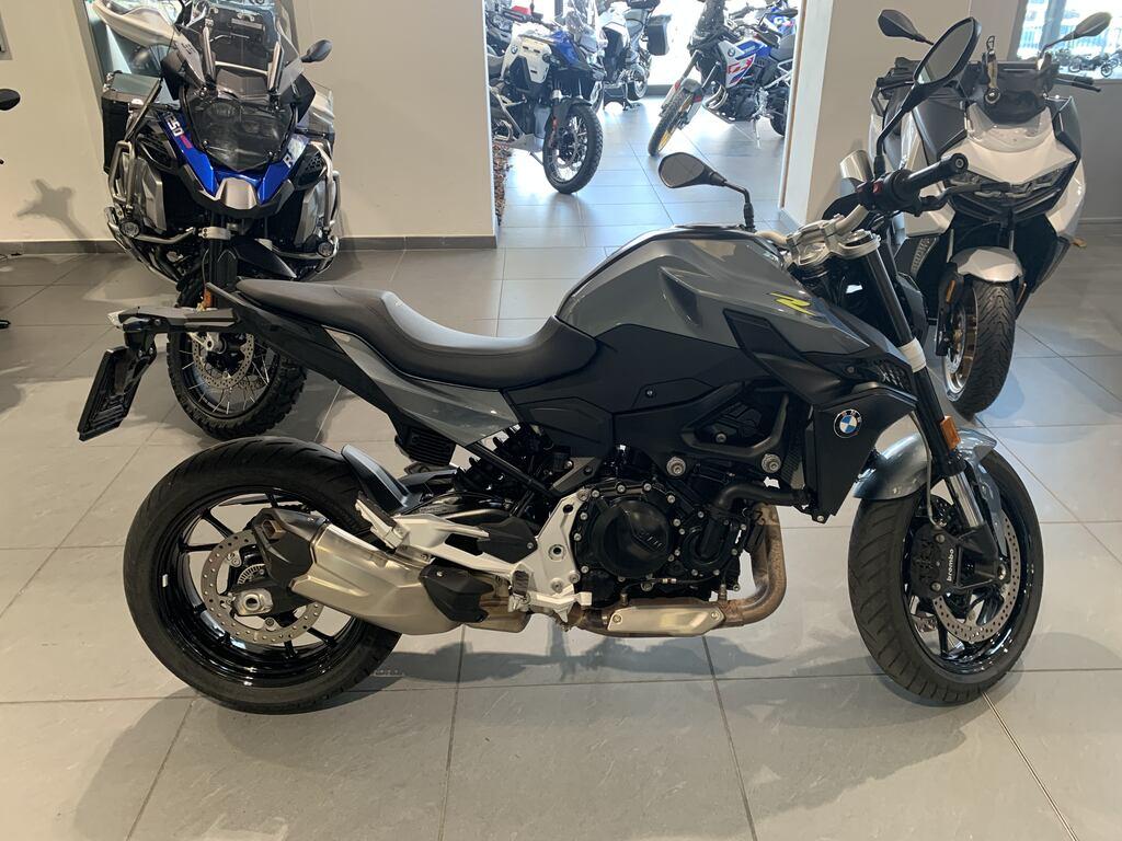 F 900 R