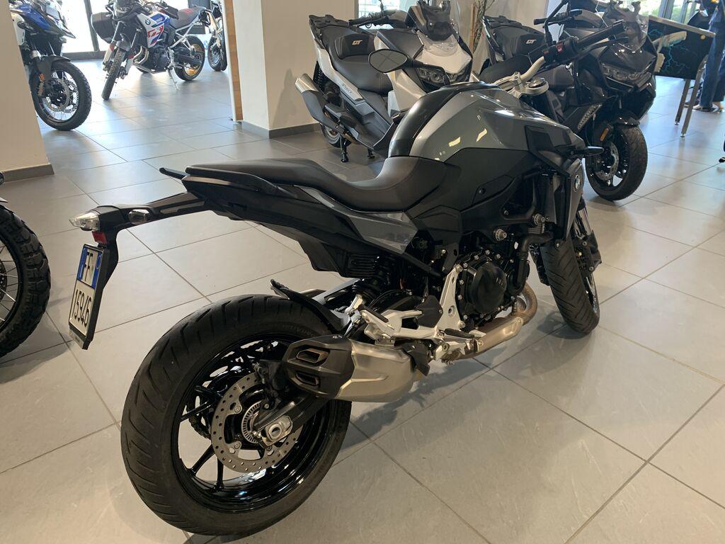 F 900 R