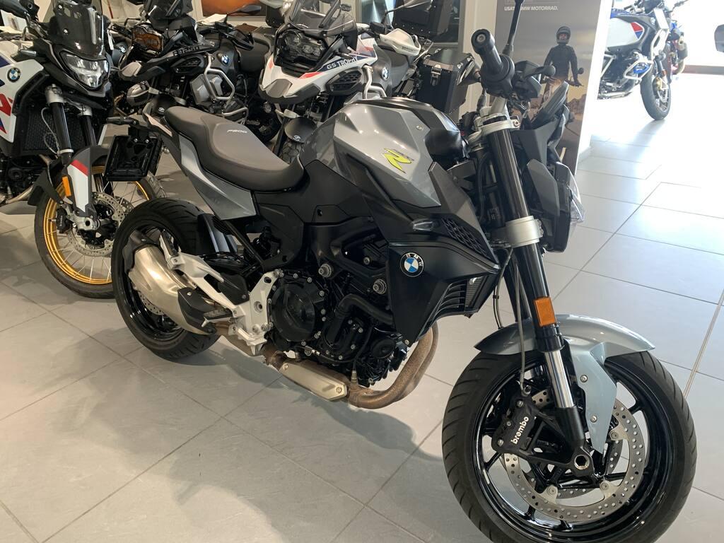 F 900 R