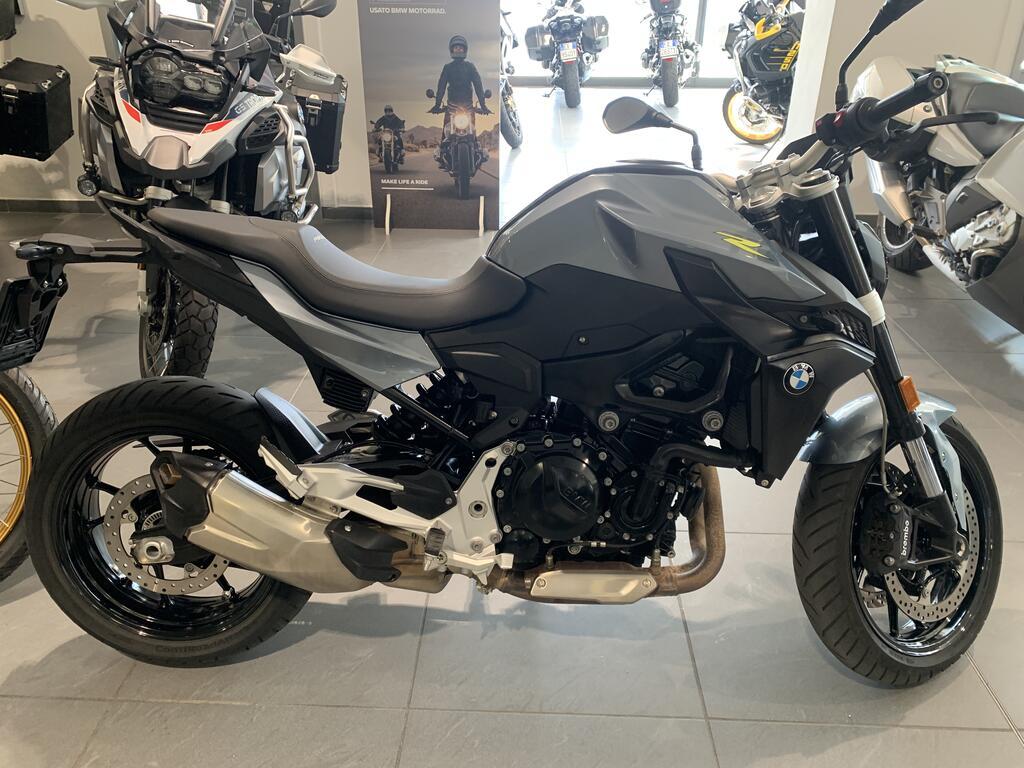 F 900 R