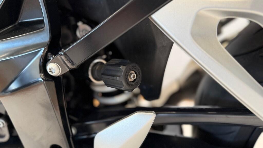 K 1200 R