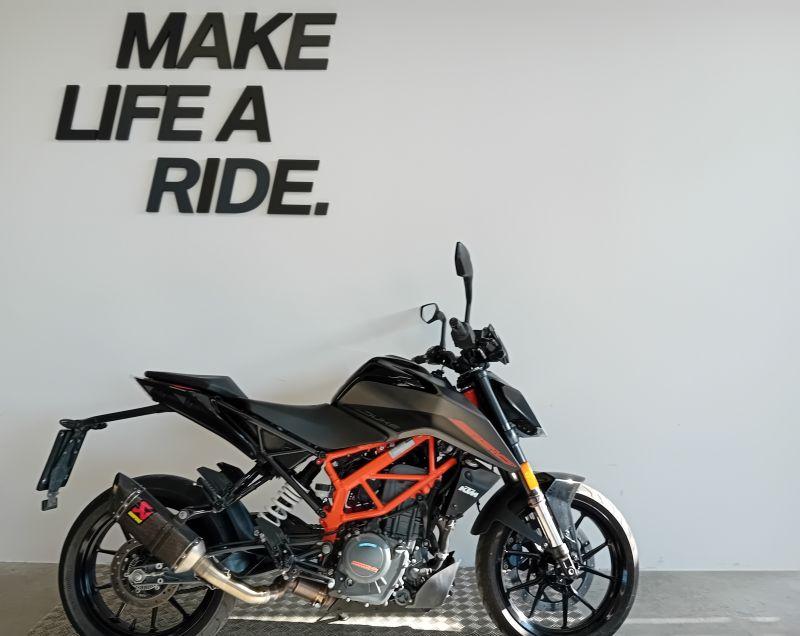 390 DUKE