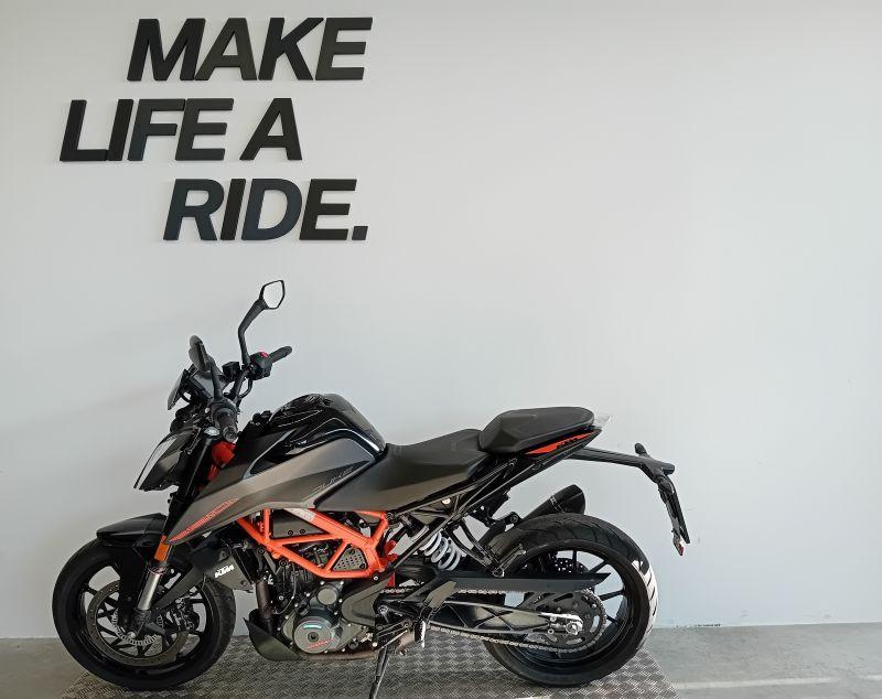390 DUKE