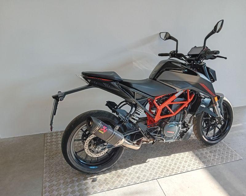 390 DUKE