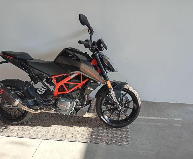 390 DUKE