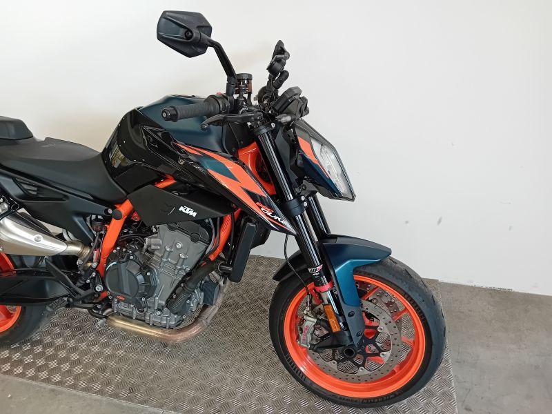 890 DUKE