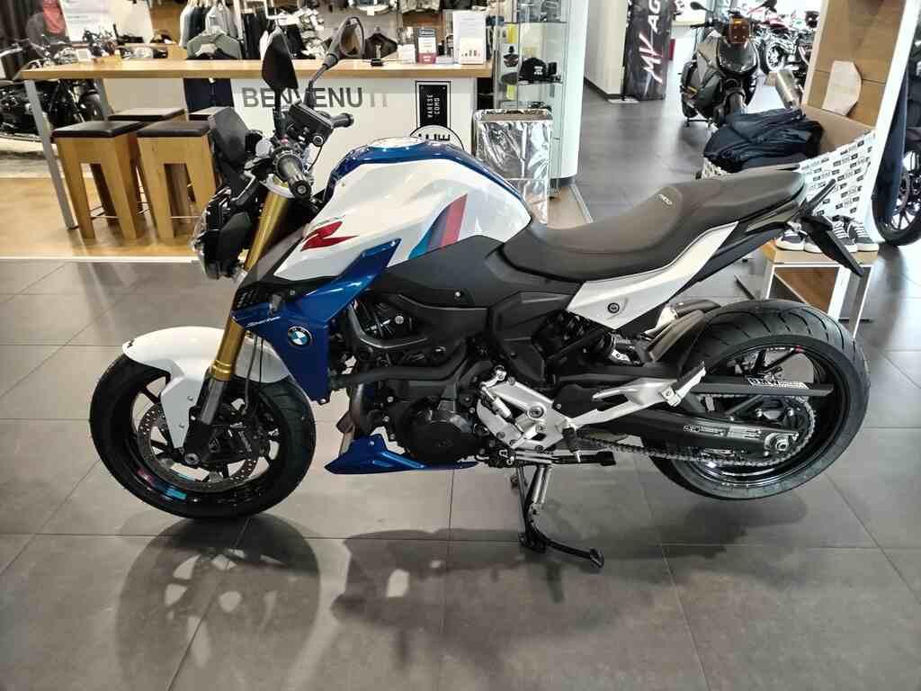 F 900 R