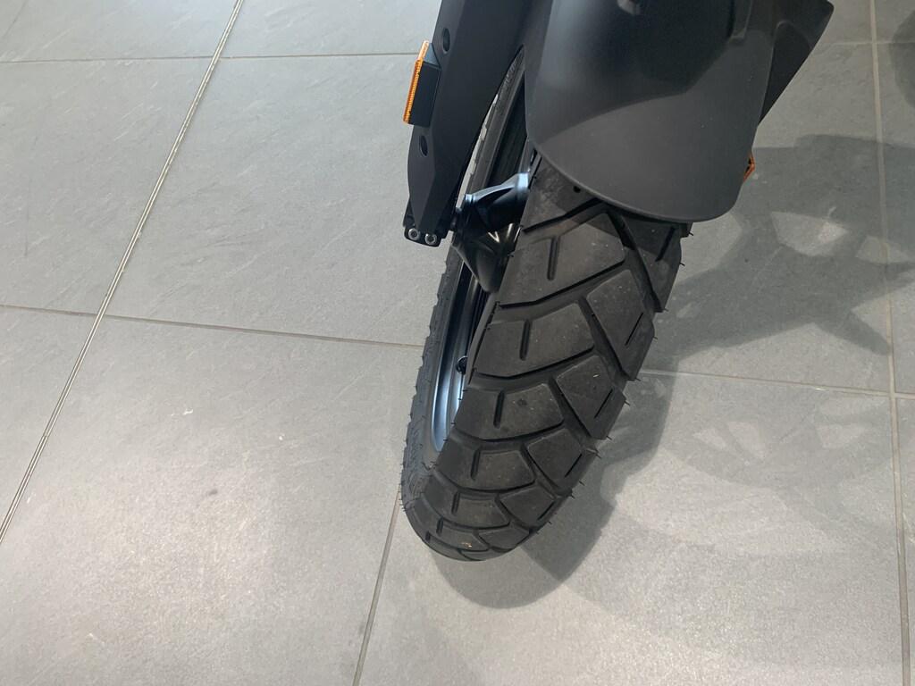G 310 GS