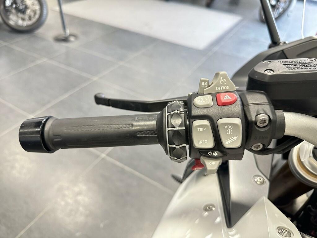 R 1200 RS