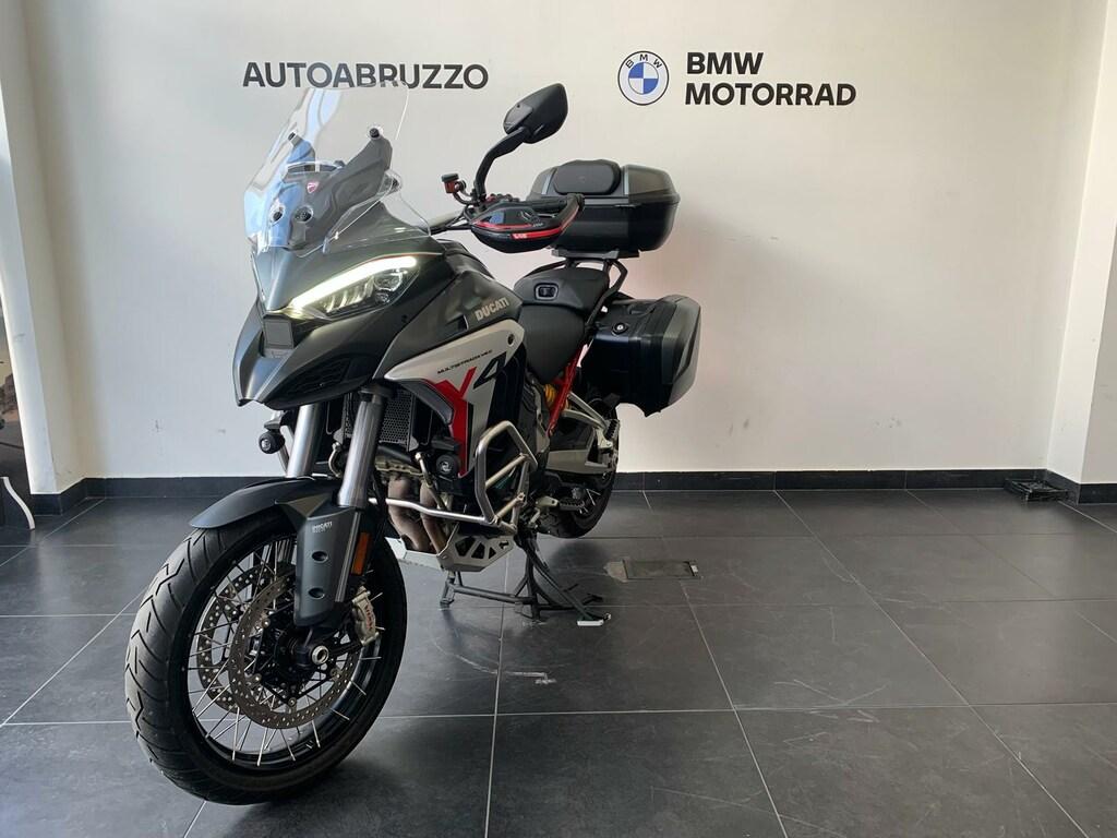 MULTISTRADA V4