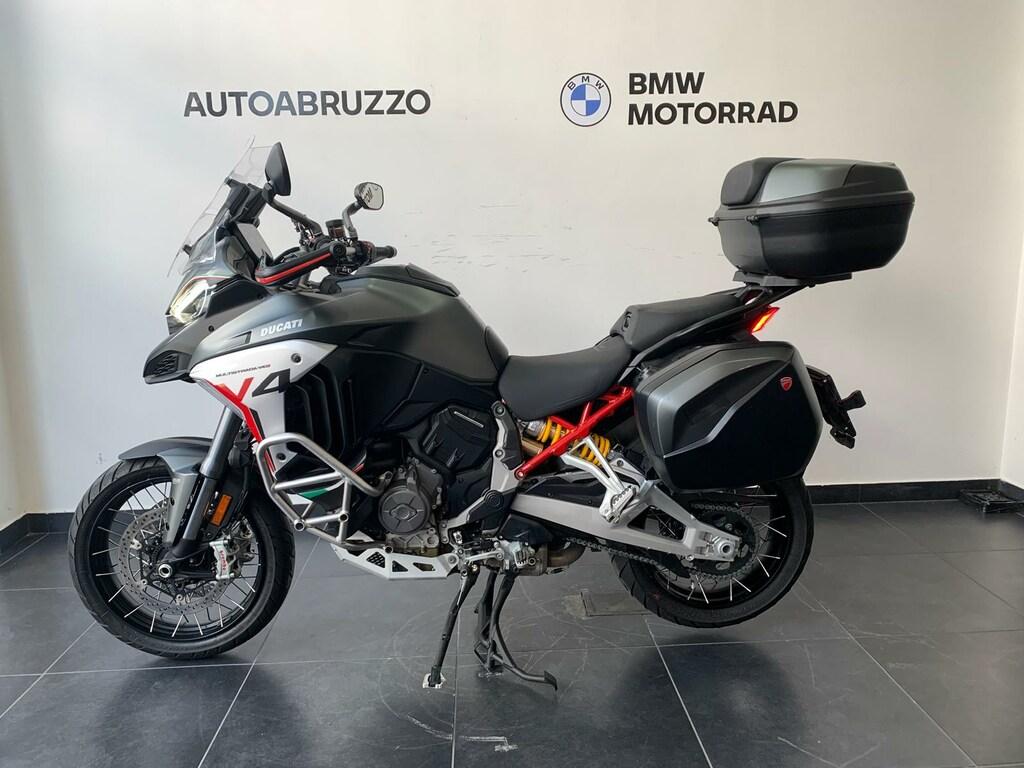 MULTISTRADA V4
