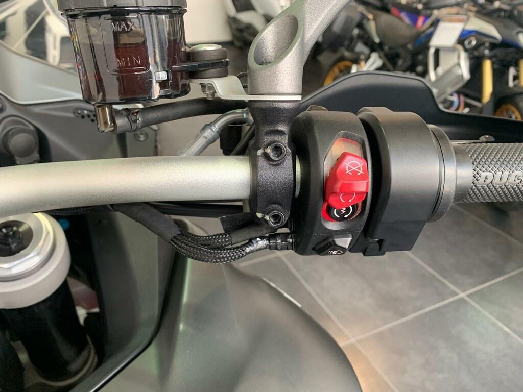 MULTISTRADA V4