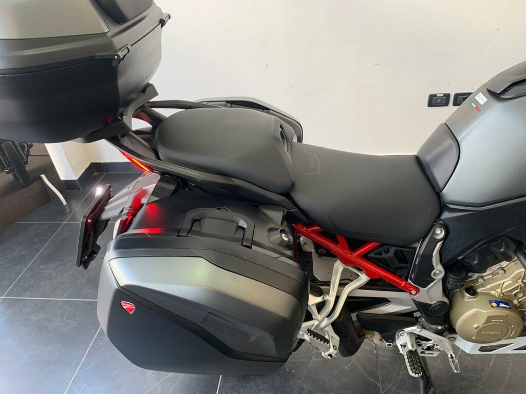MULTISTRADA V4