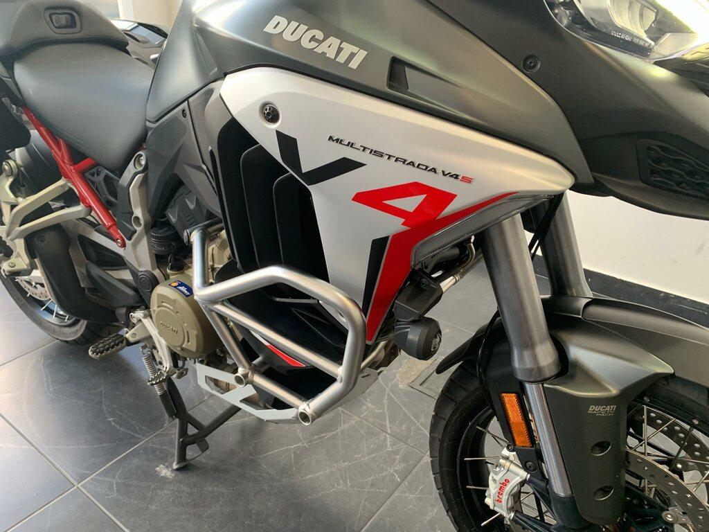 MULTISTRADA V4