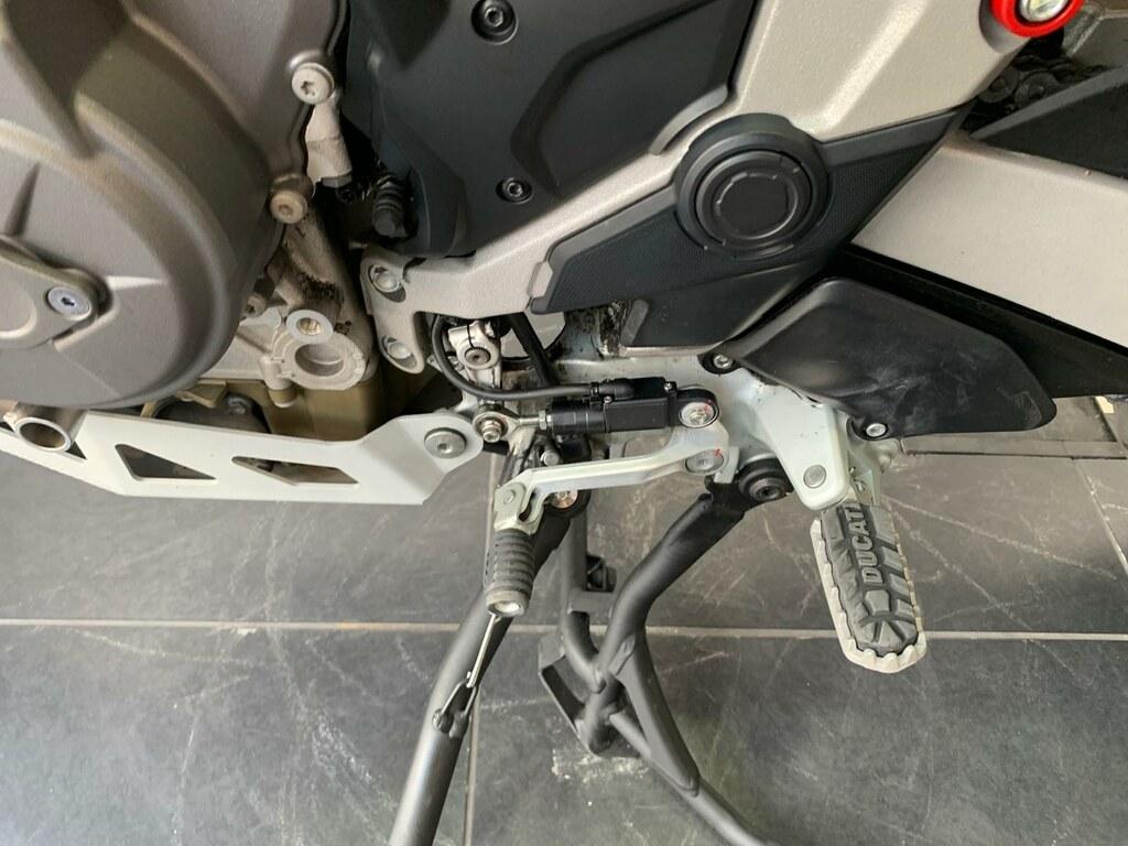 MULTISTRADA V4