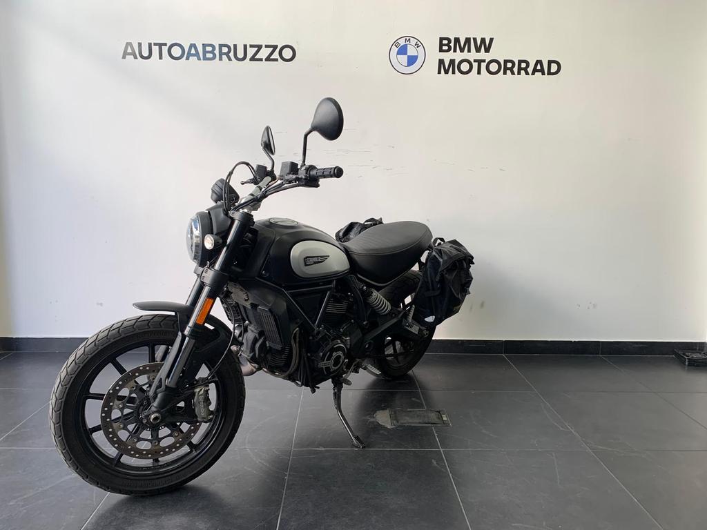 SCRAMBLER 800