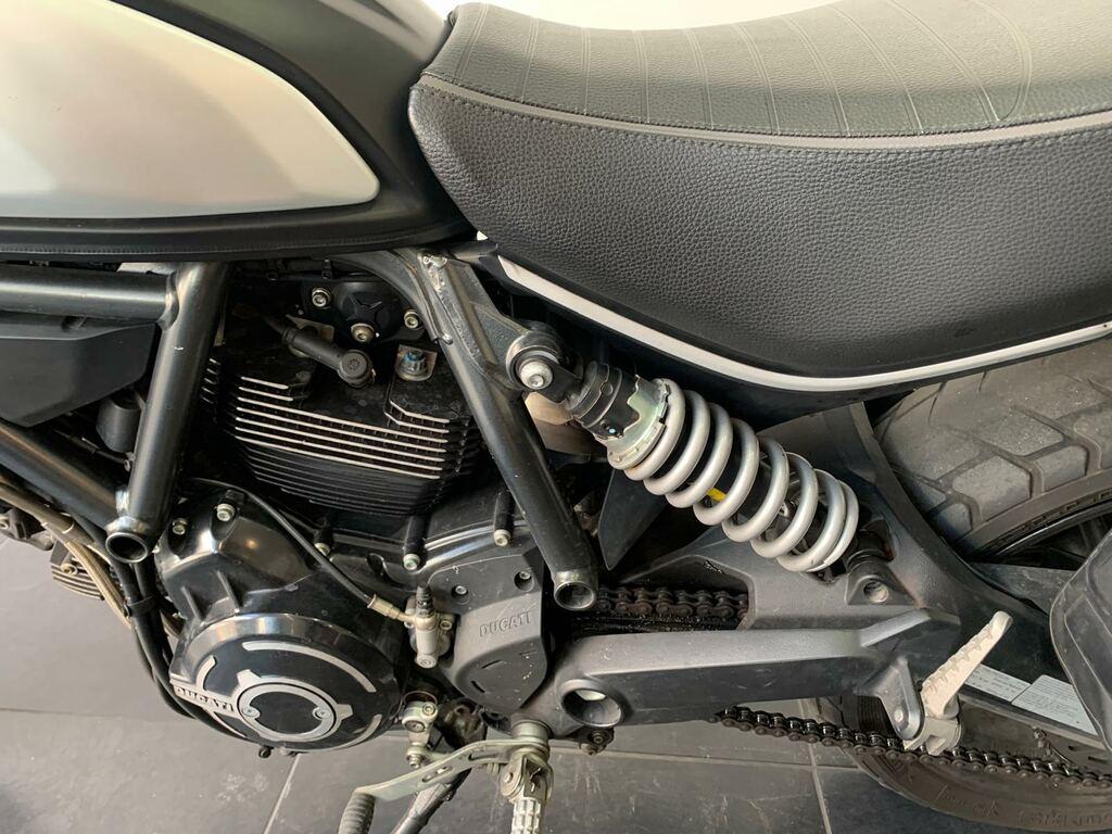SCRAMBLER 800