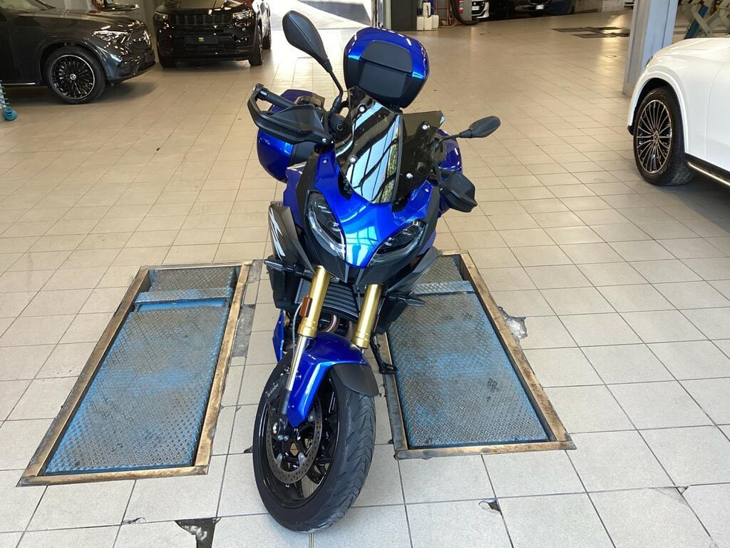F 900 XR