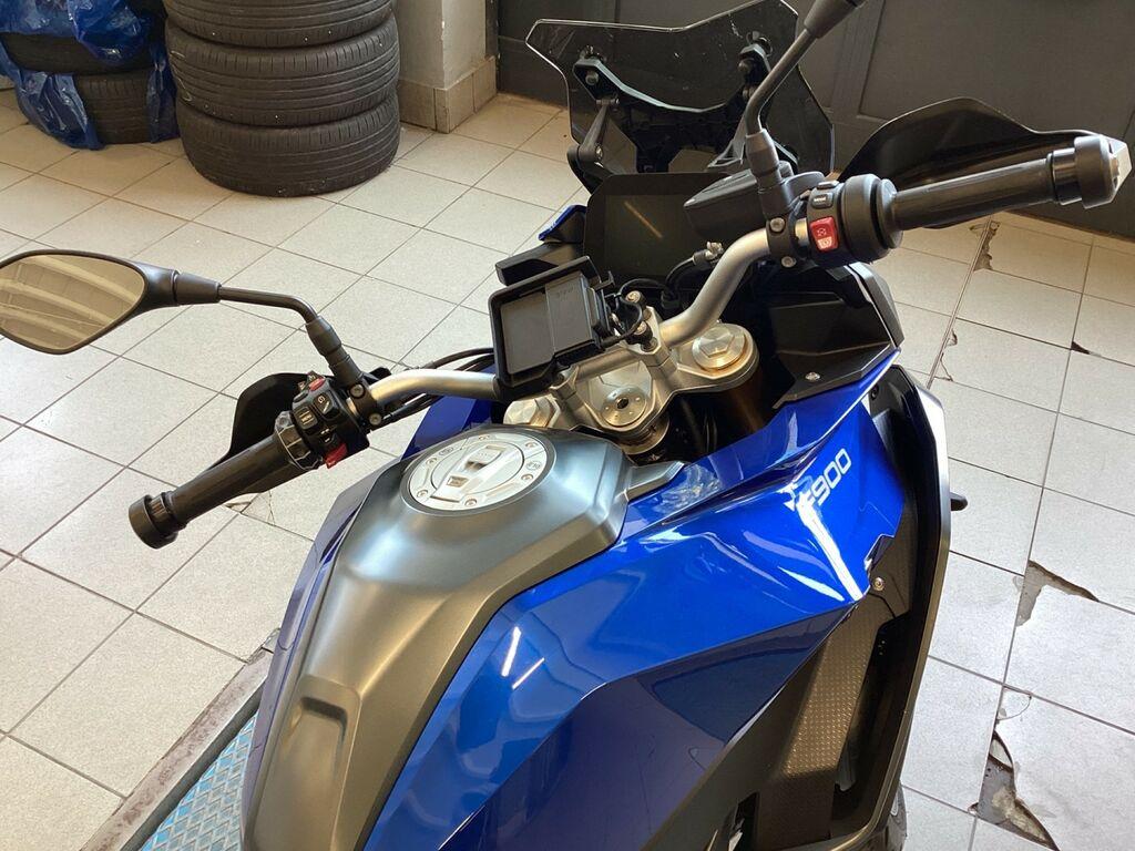 F 900 XR