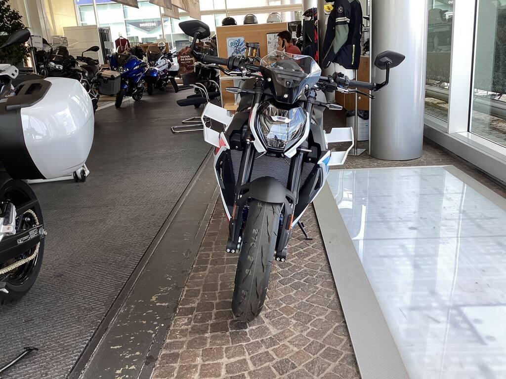 M 1000 R
