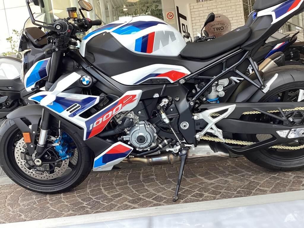 M 1000 R