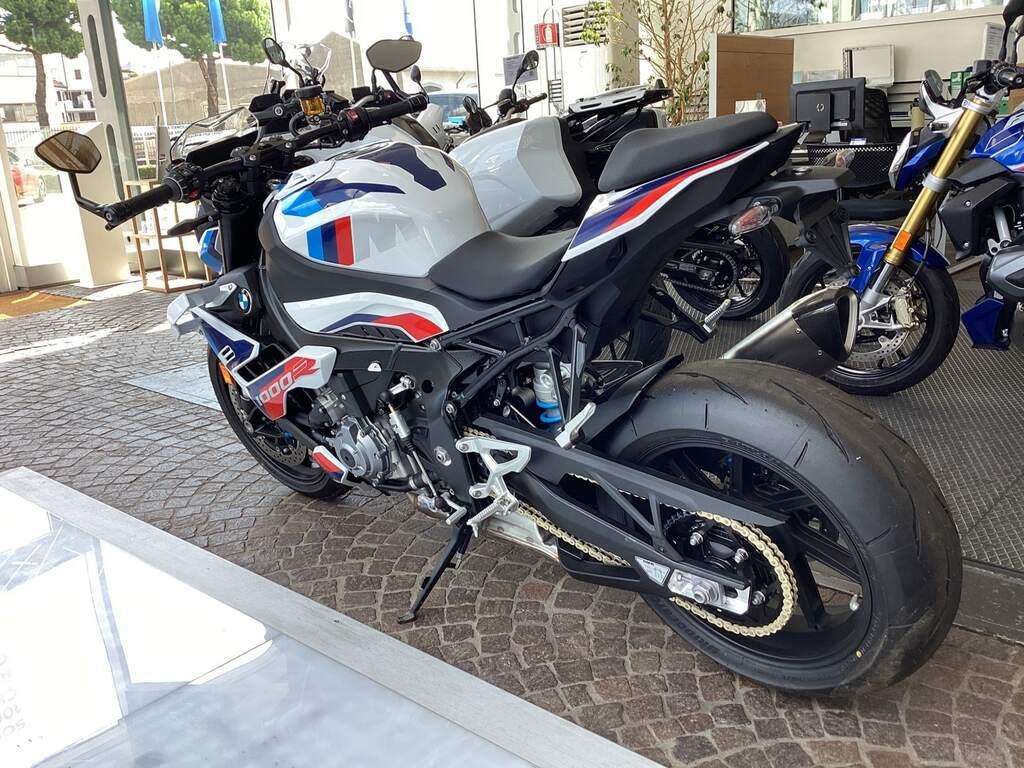 M 1000 R