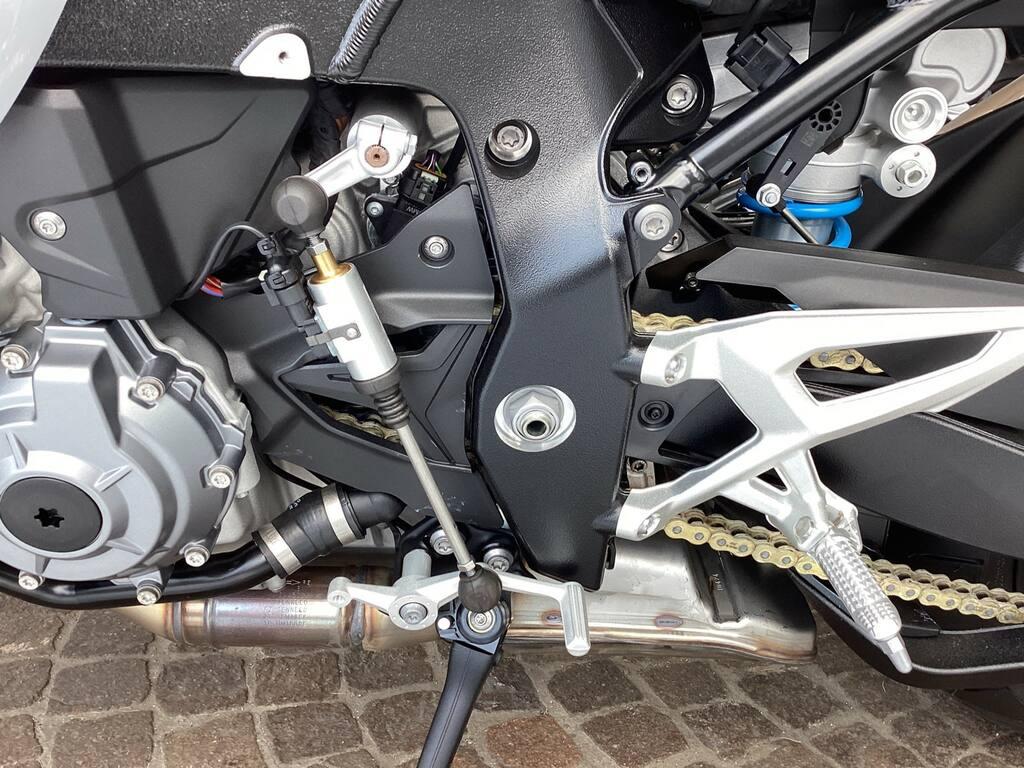 M 1000 R