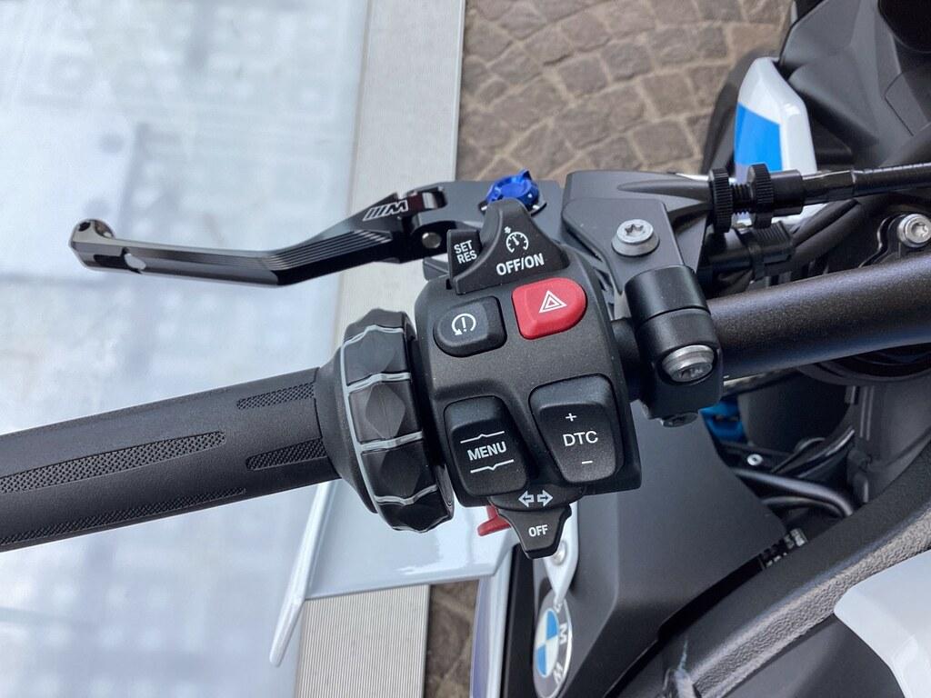 M 1000 R