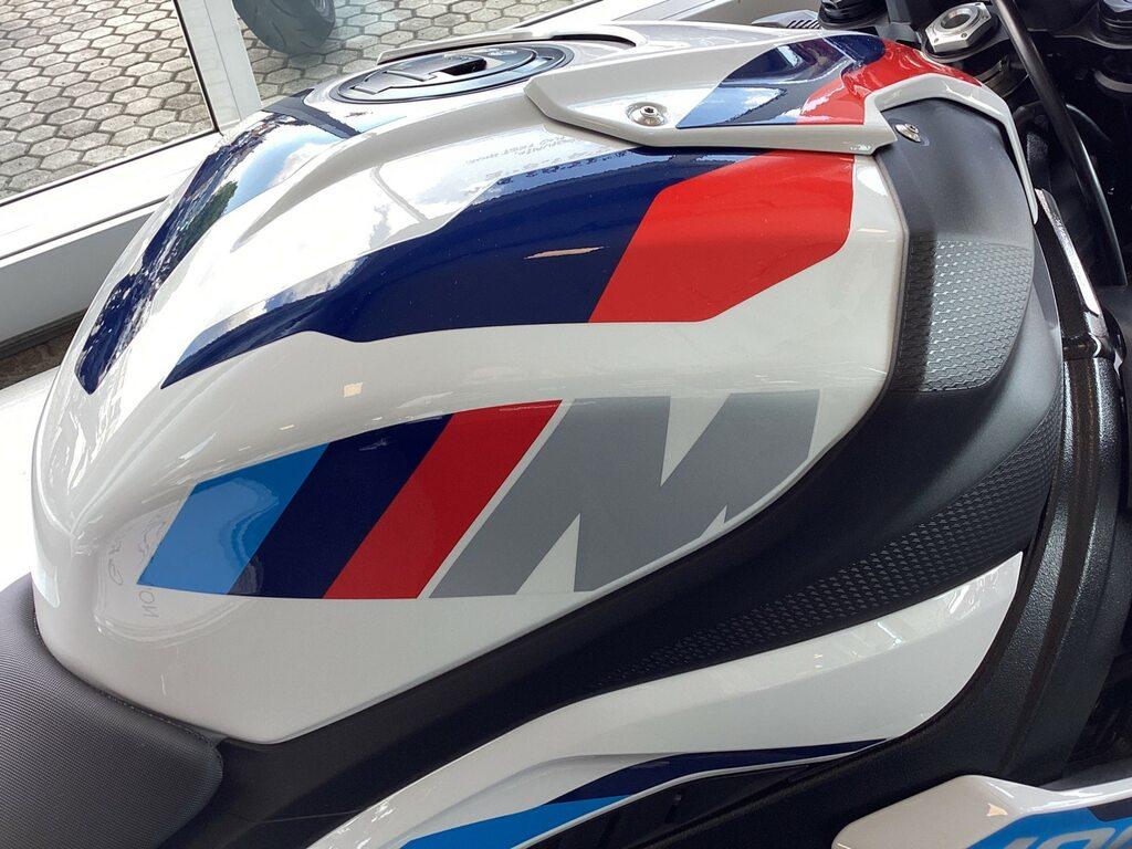 M 1000 R