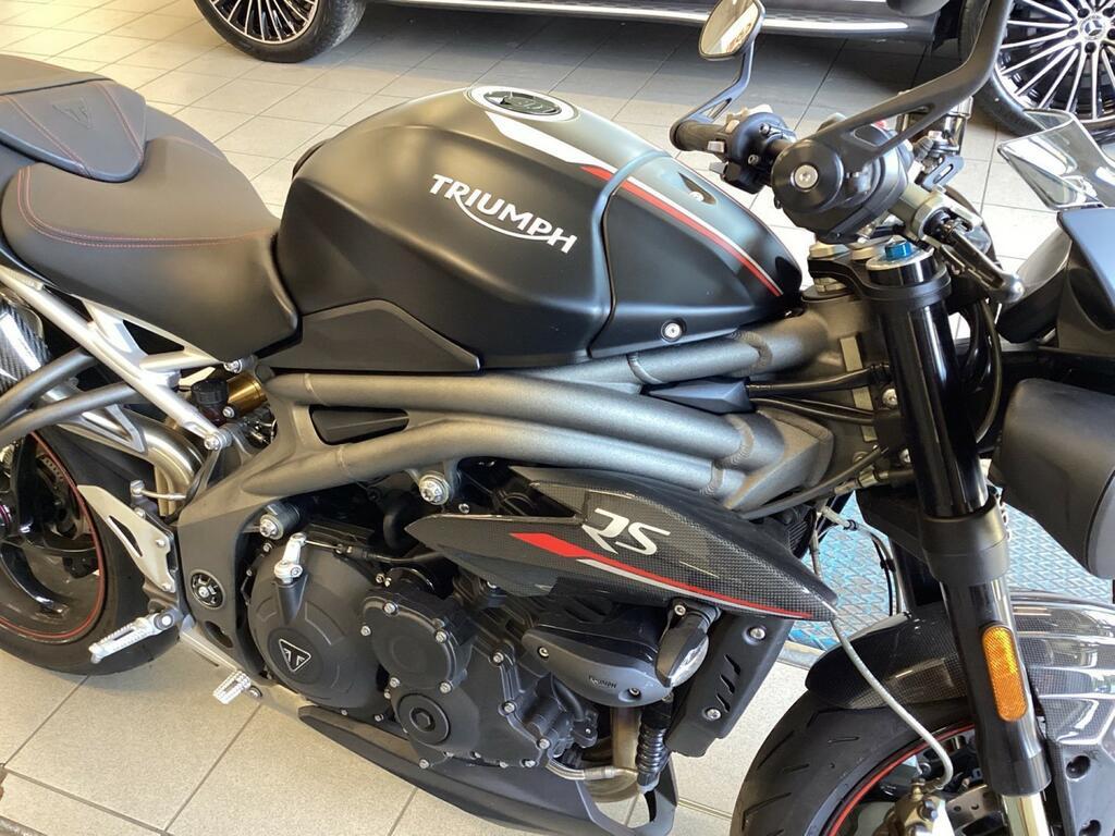 SPEED TRIPLE 1050