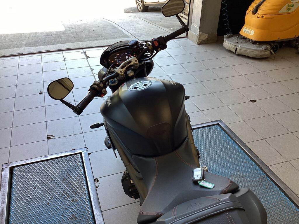 SPEED TRIPLE 1050