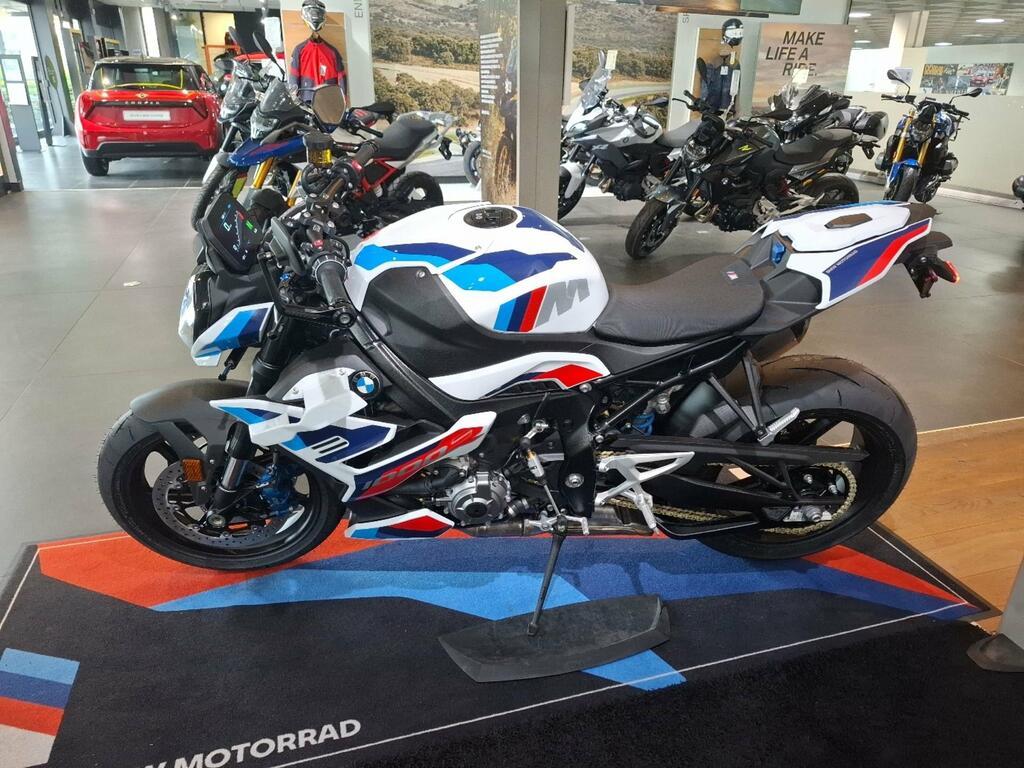 M 1000 R