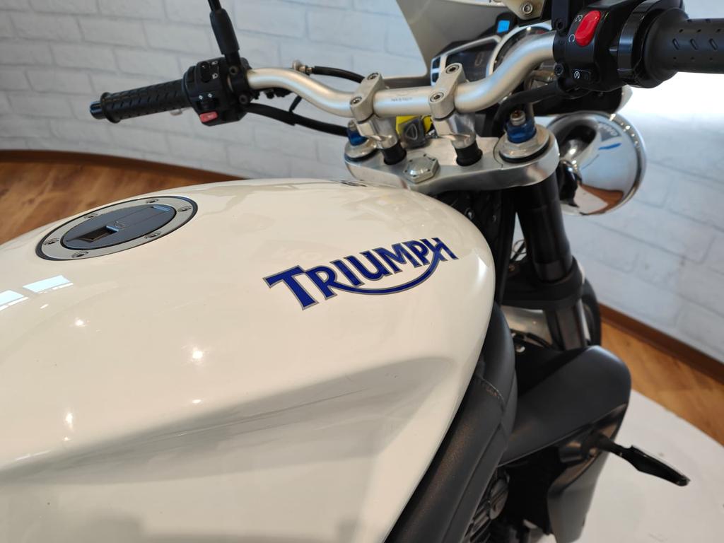 SPEED TRIPLE 1050
