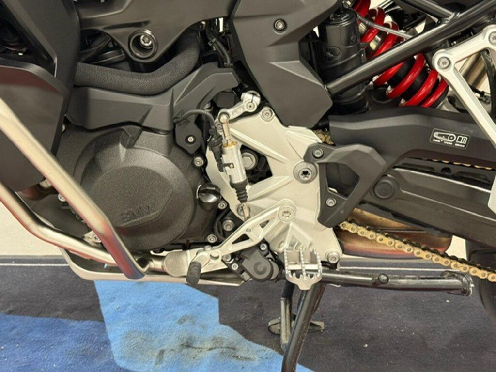 F 900 GS