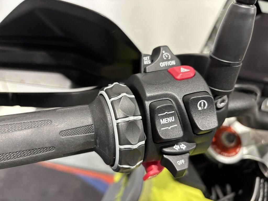 F 900 GS