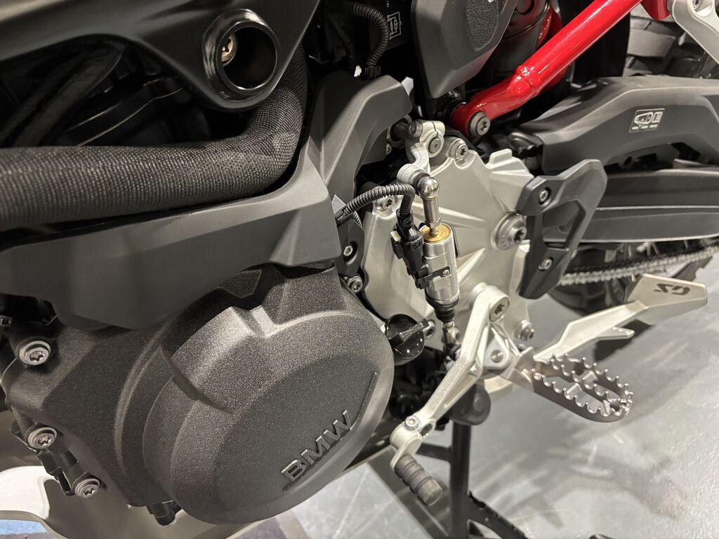F 900 GS