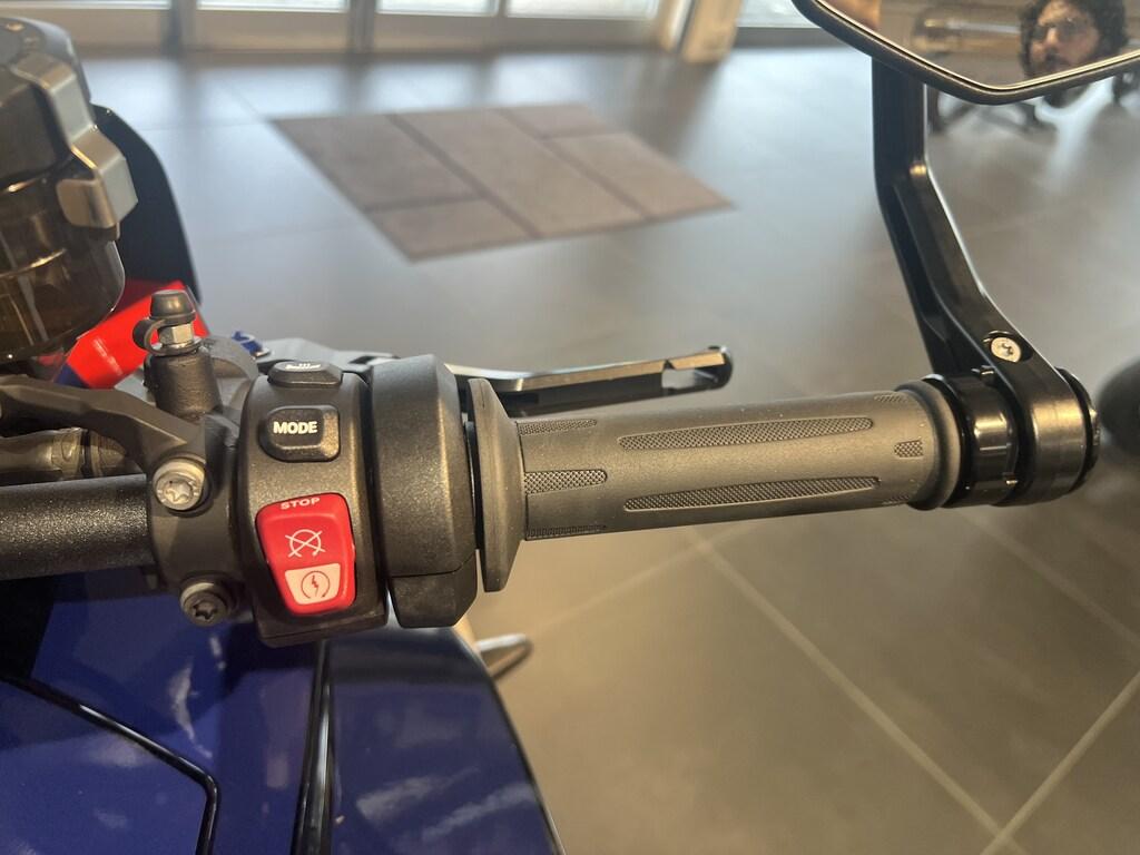 M 1000 XR