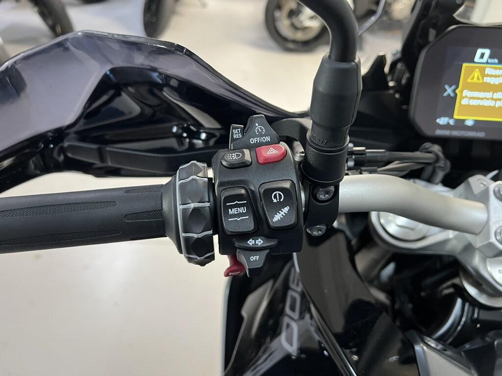 F 900 XR