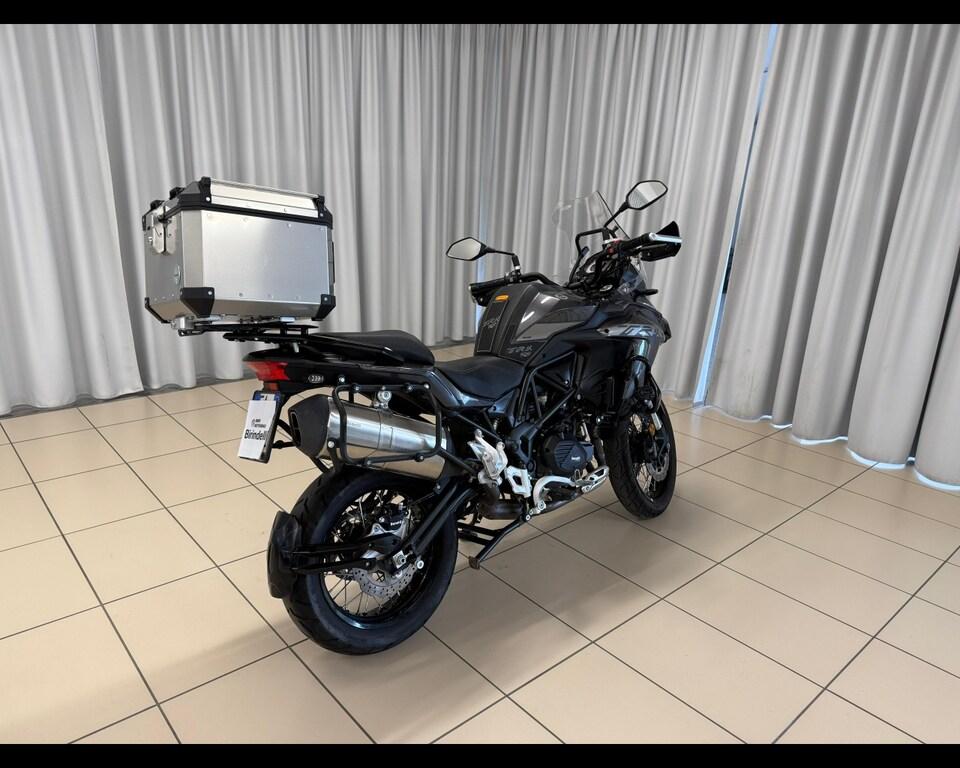 TRK 502
