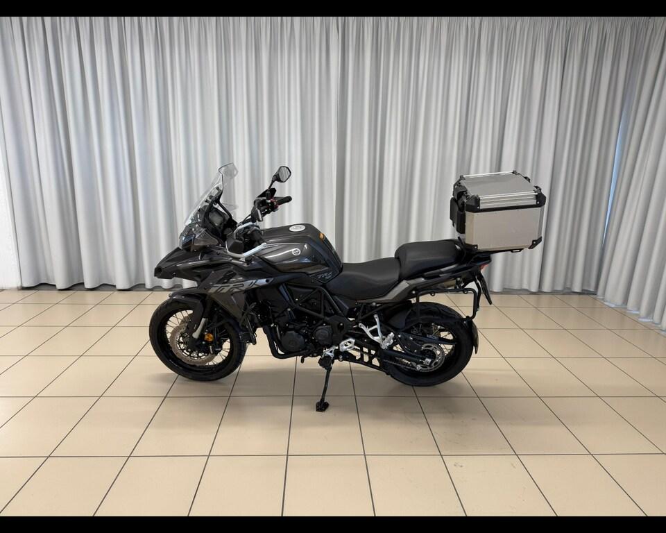TRK 502