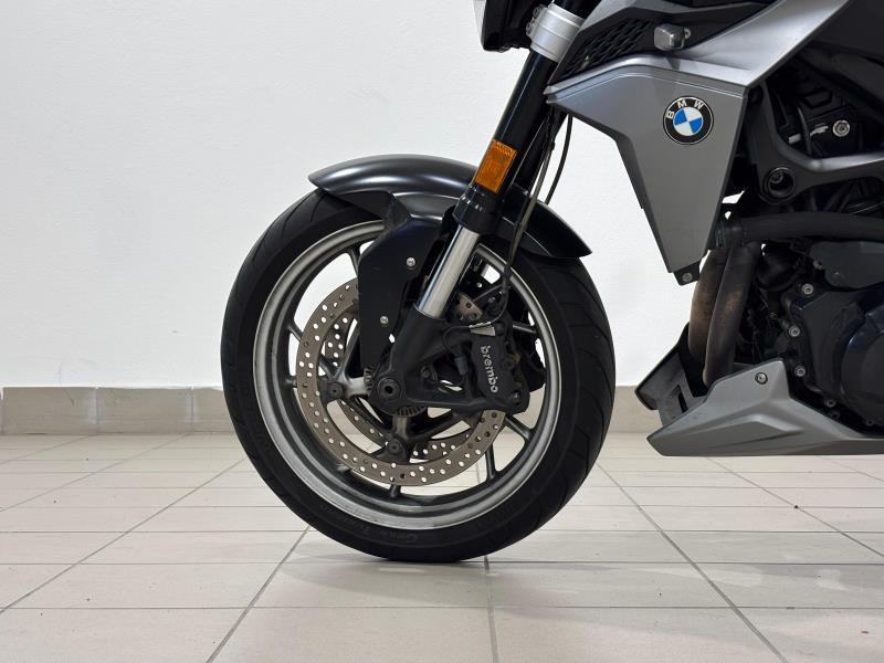F 900 R