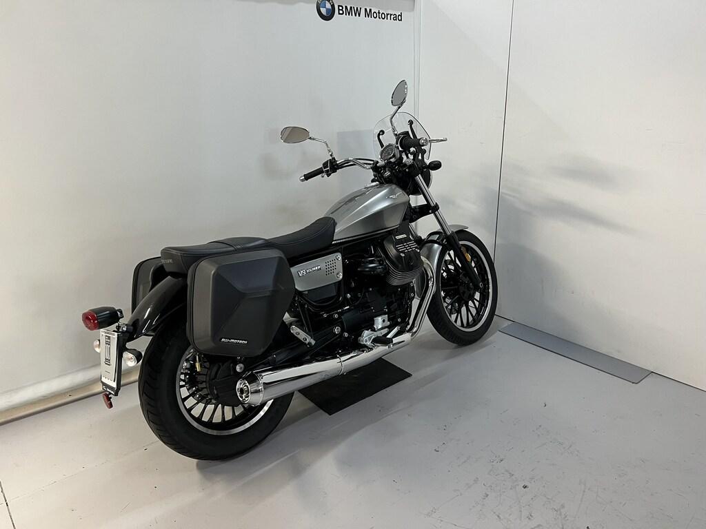 V9 850