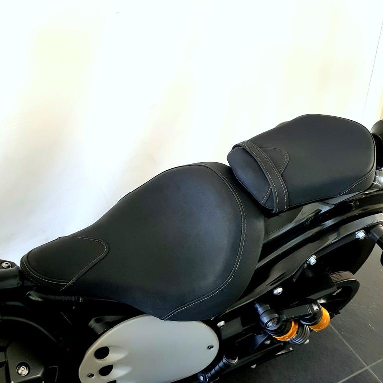 XV 950