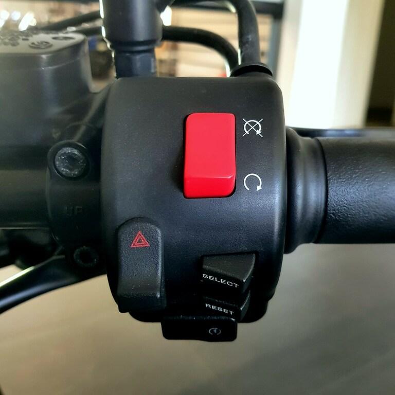 XV 950